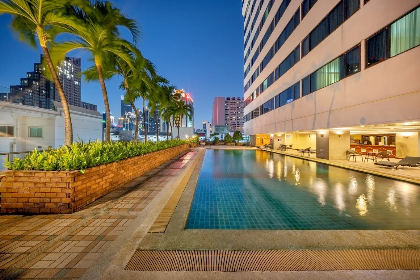 Royal Benja Hotel